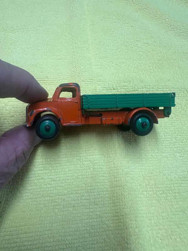 DINKY TOYS