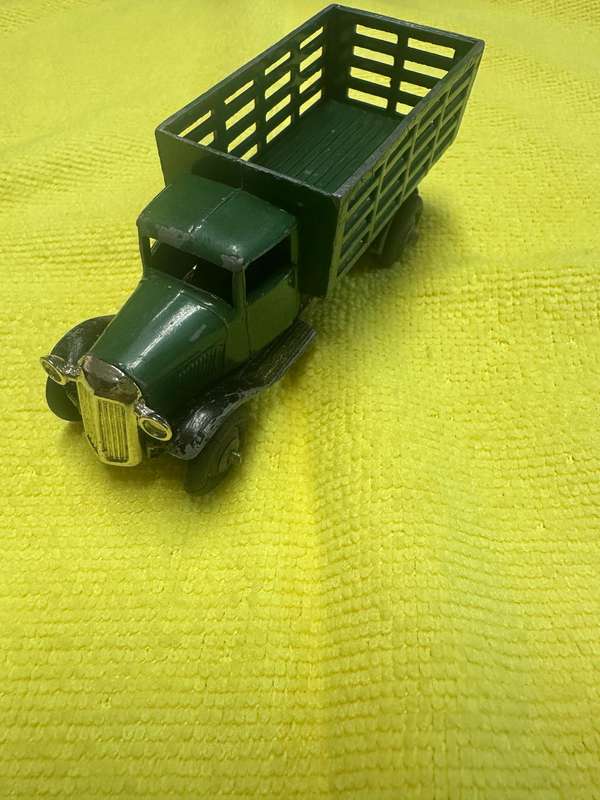 DINKY TOYS