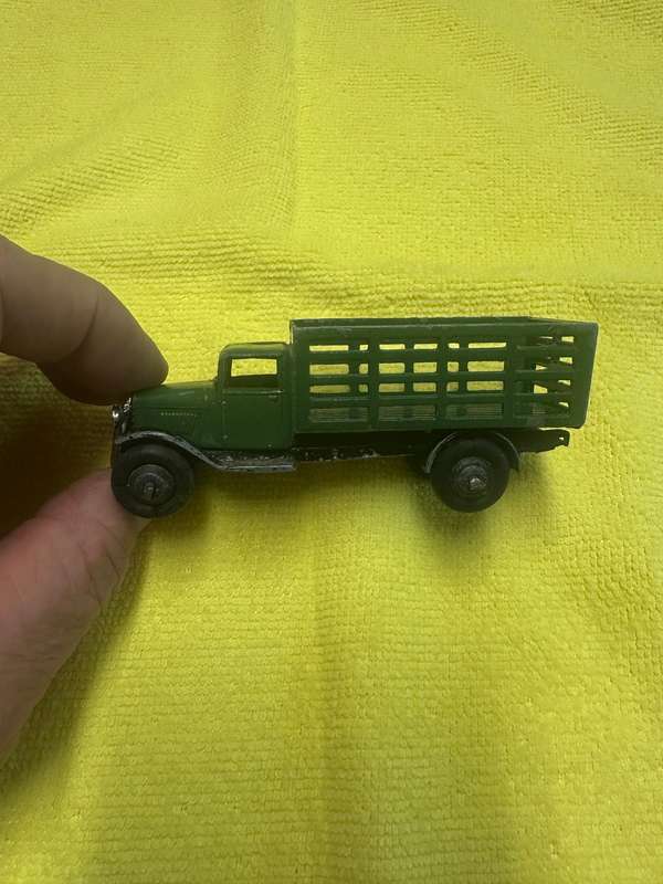 DINKY TOYS