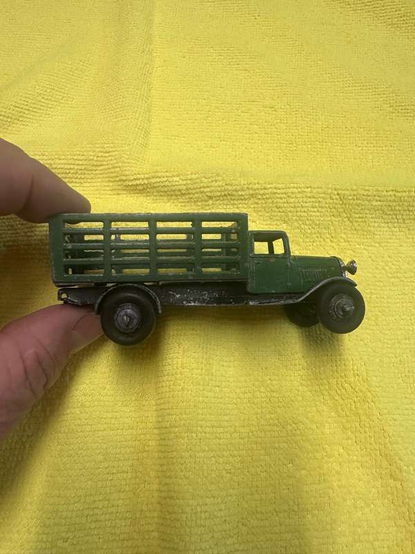 DINKY TOYS
