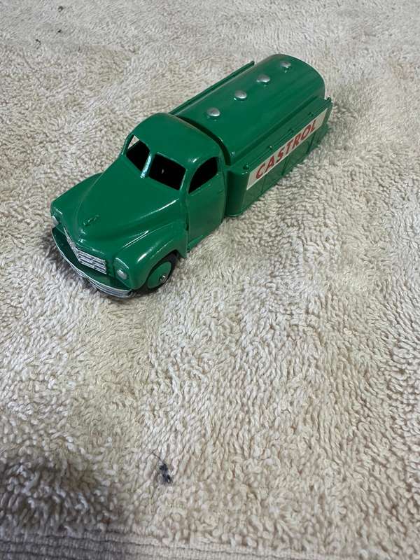 DINKY TOYS