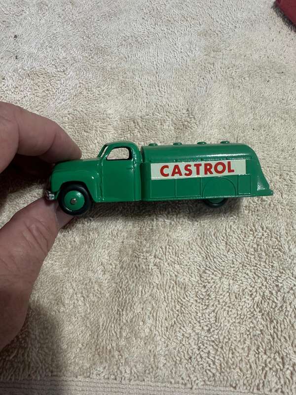 DINKY TOYS