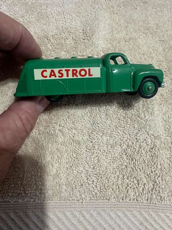 DINKY TOYS