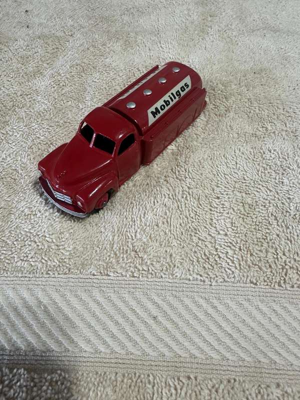 DINKY TOYS