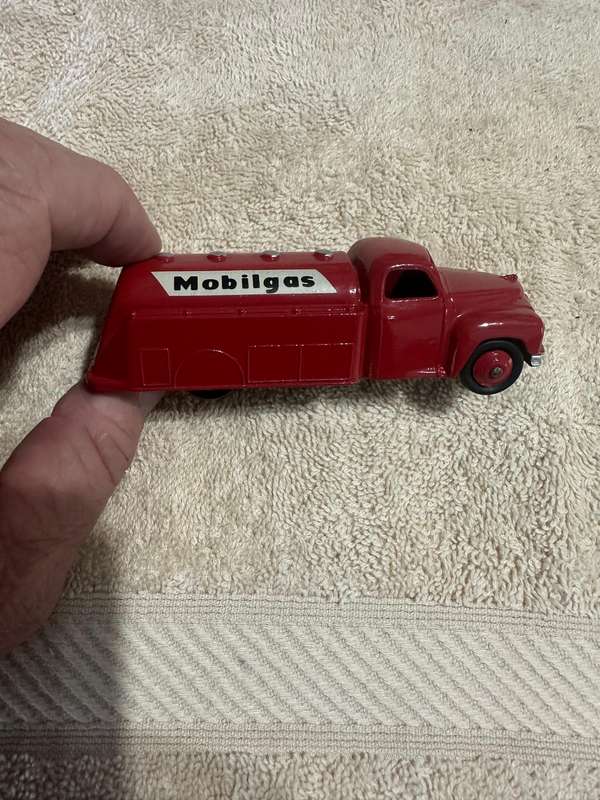 DINKY TOYS
