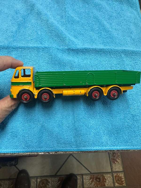 DINKY TOYS