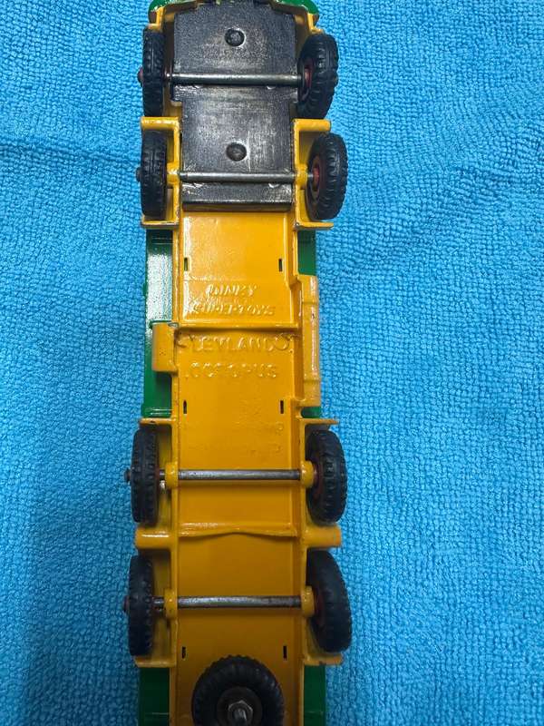 DINKY TOYS