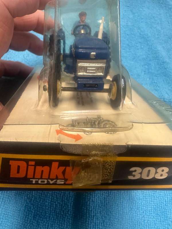 DINKY TOYS