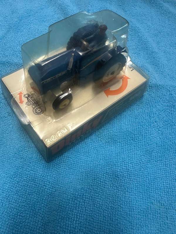 DINKY TOYS