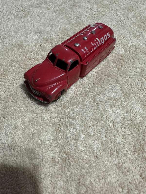 DINKY TOYS