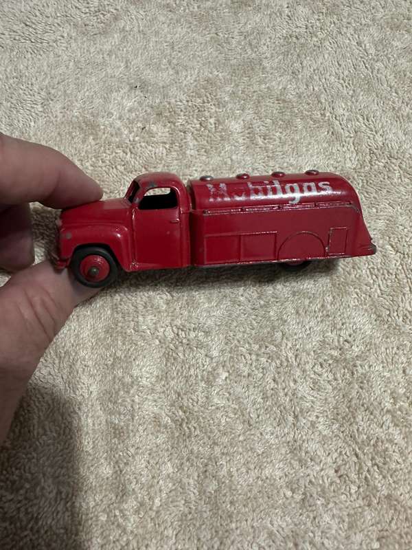DINKY TOYS