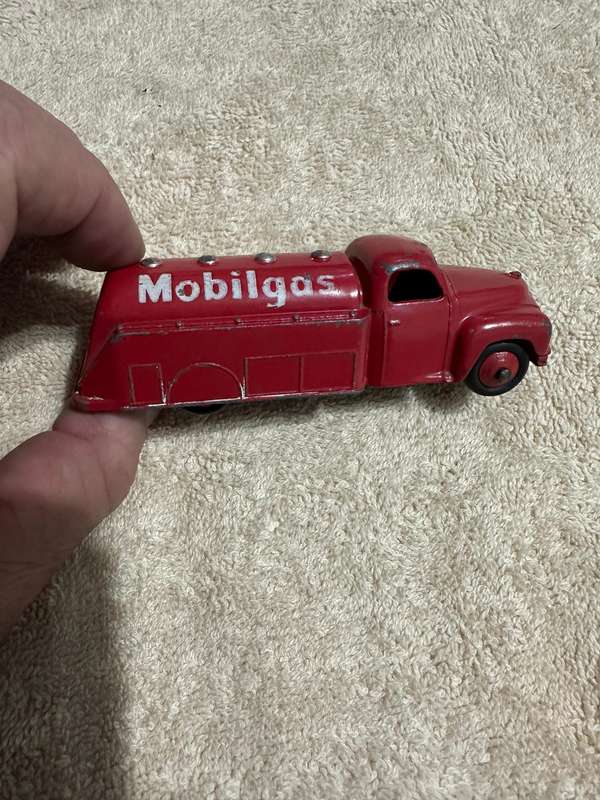 DINKY TOYS