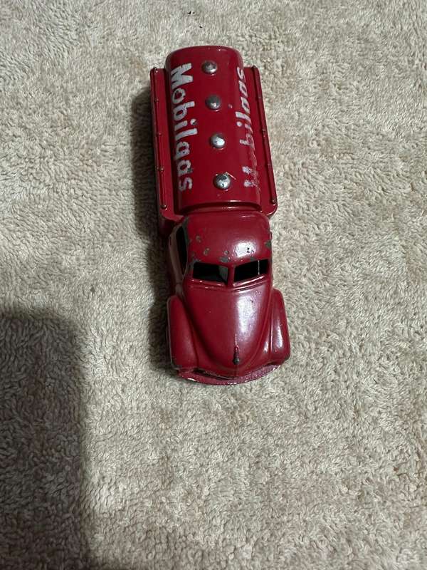 DINKY TOYS