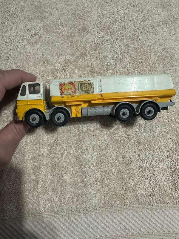 DINKY TOYS