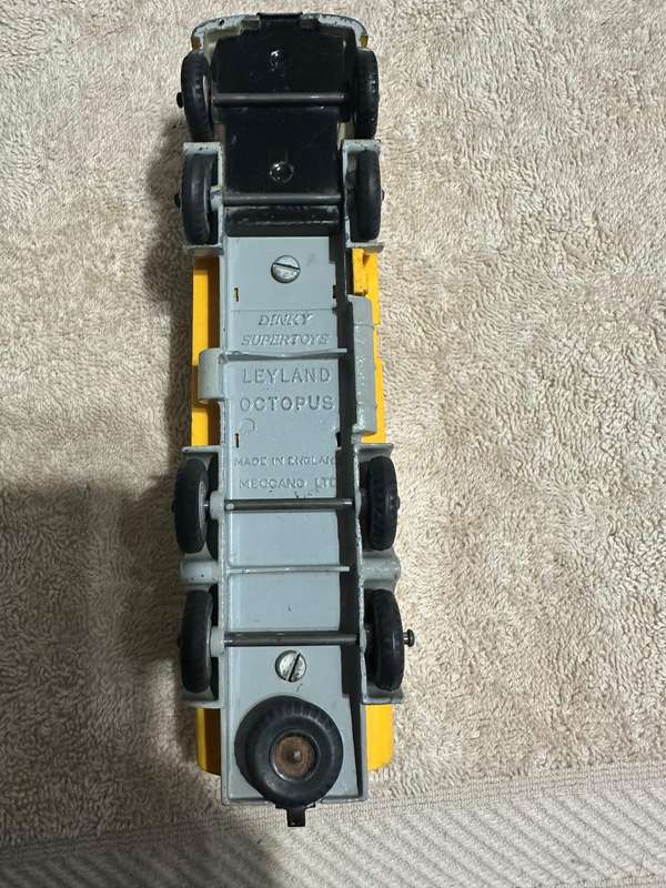 DINKY TOYS