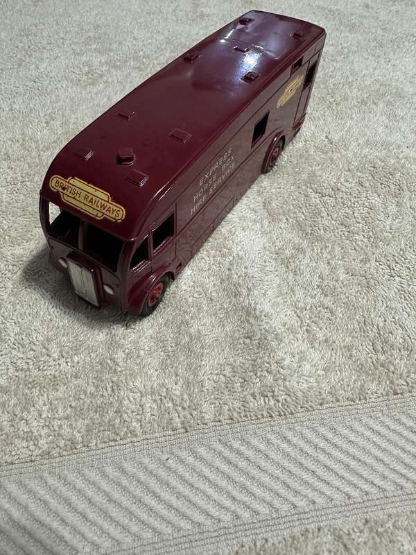 DINKY TOYS