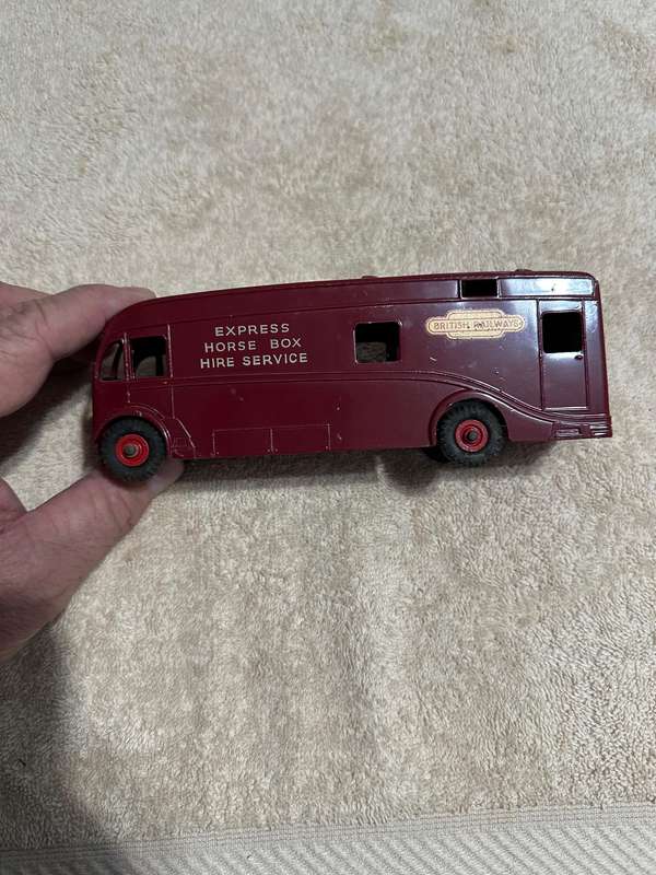 DINKY TOYS