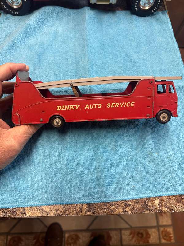 DINKY TOYS