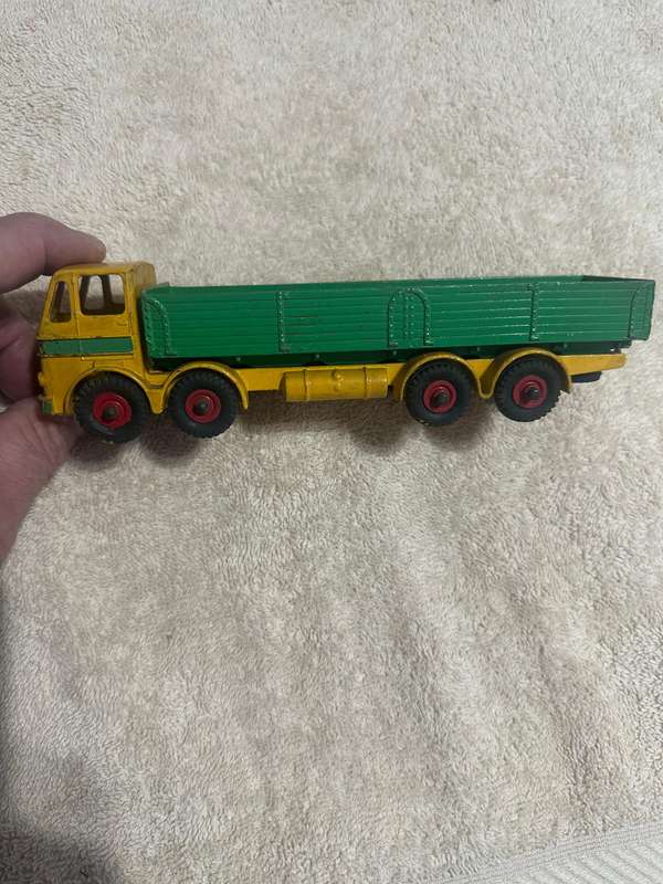 DINKY TOYS