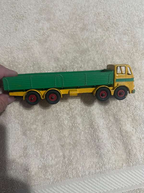 DINKY TOYS