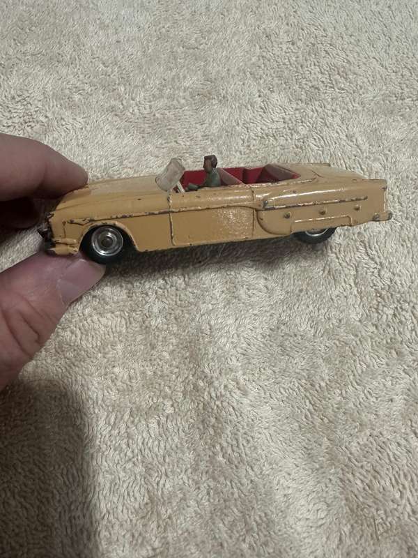 DINKY TOYS