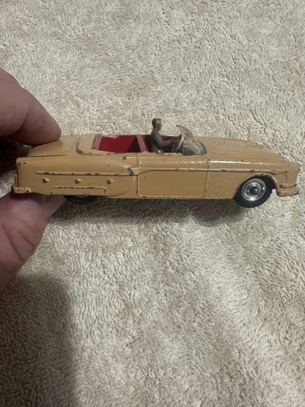 DINKY TOYS