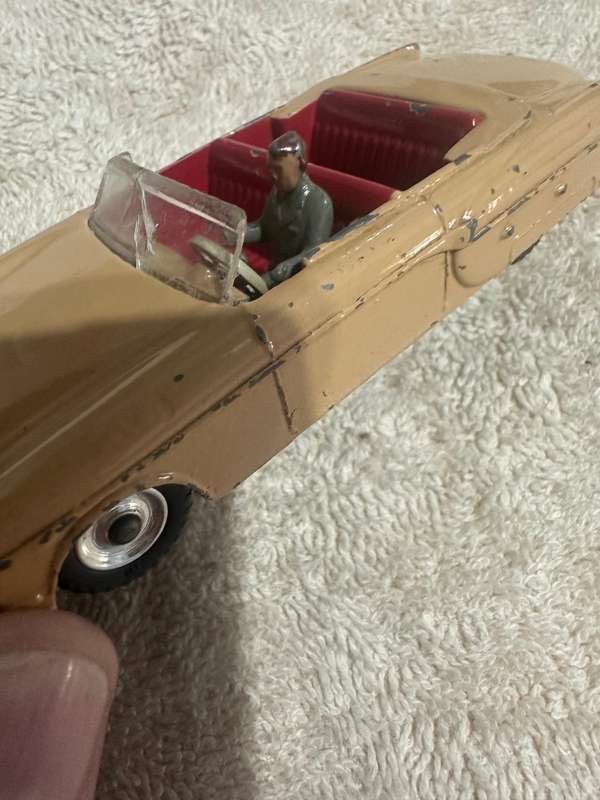 DINKY TOYS