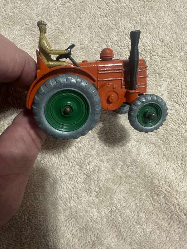 DINKY TOYS