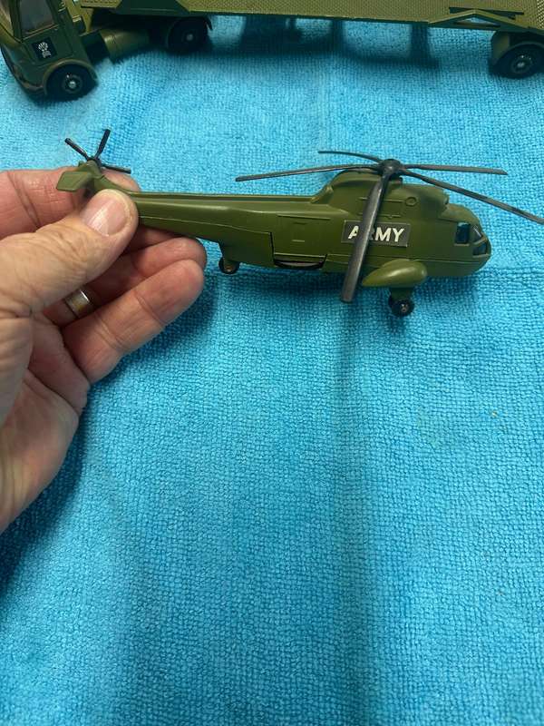 DINKY TOYS