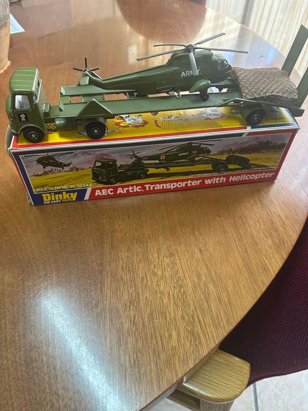 DINKY TOYS