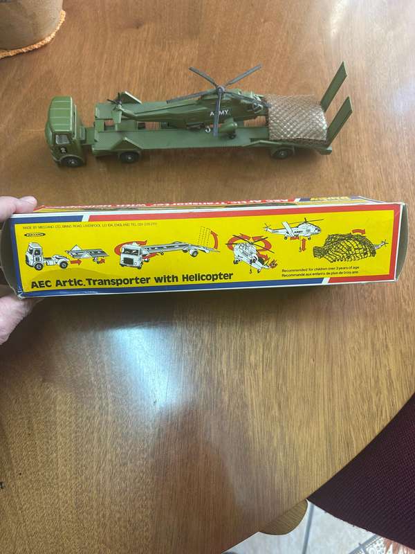 DINKY TOYS