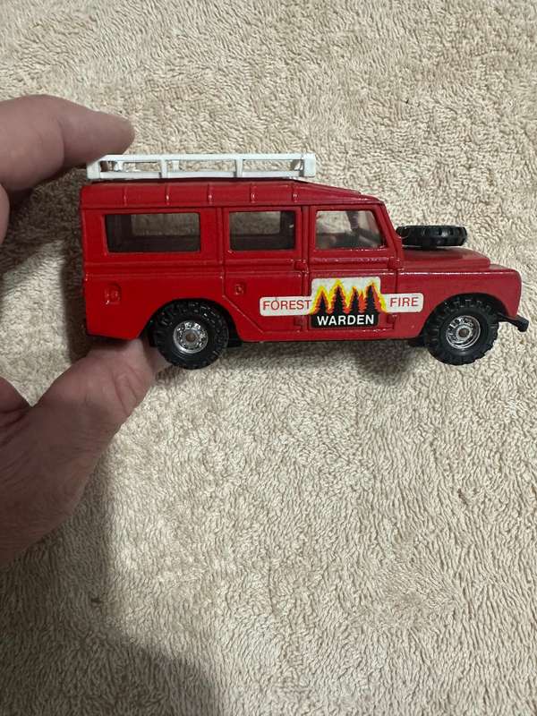 DINKY TOYS