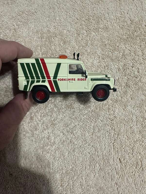 DINKY TOYS