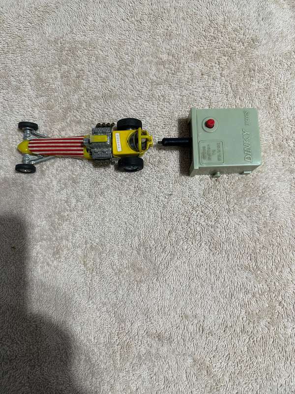 DINKY TOYS