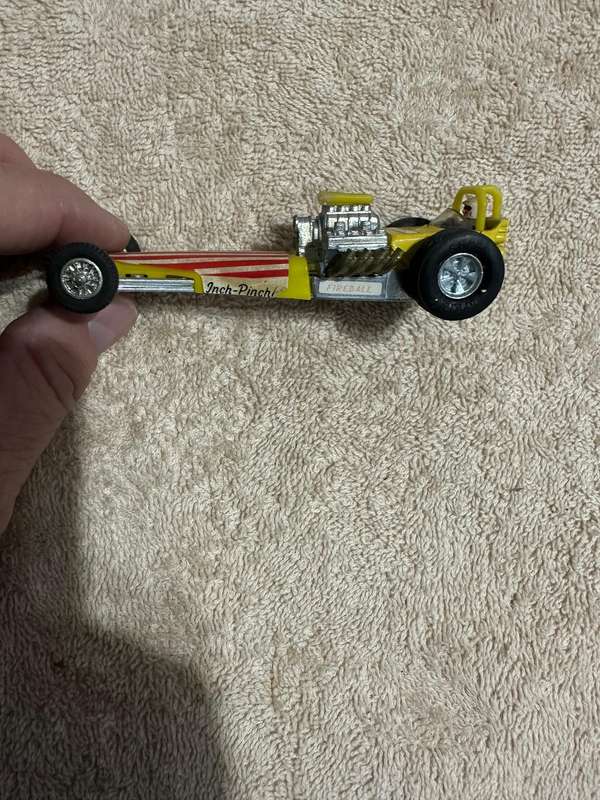 DINKY TOYS