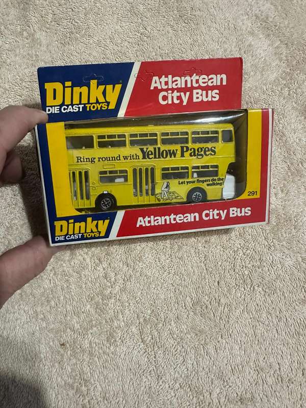 DINKY TOYS
