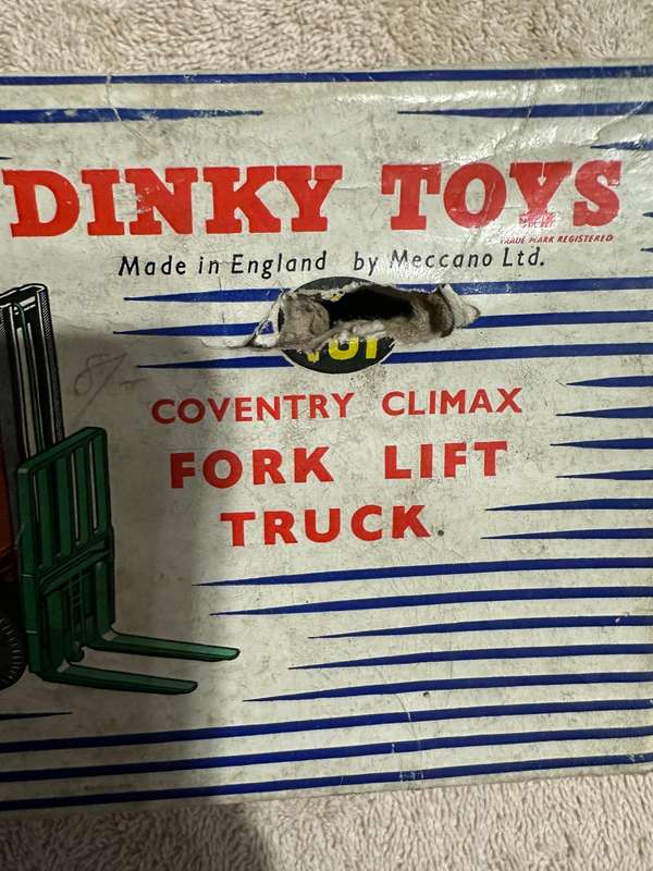 DINKY TOYS