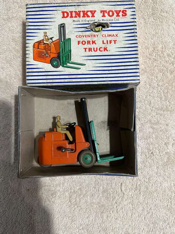 DINKY TOYS