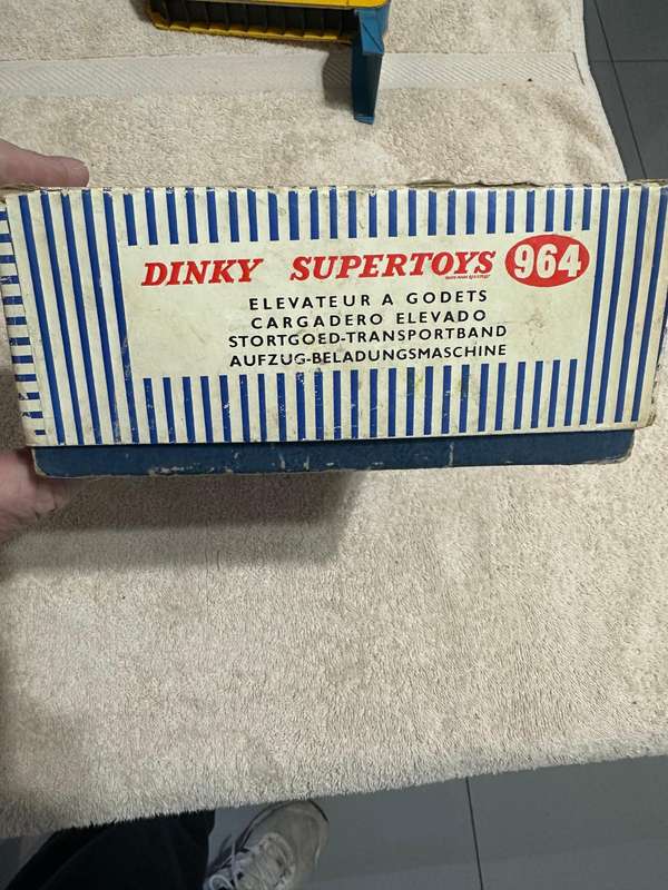 DINKY TOYS