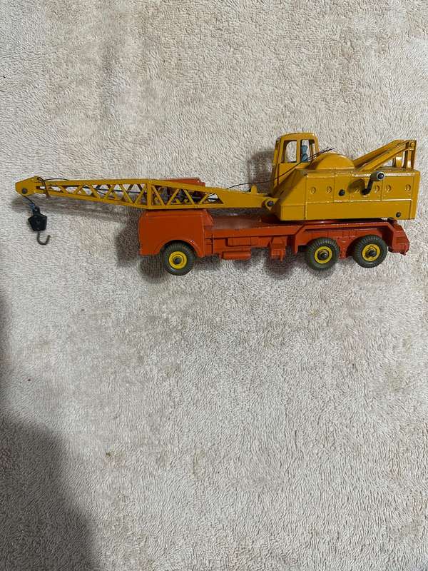 DINKY TOYS
