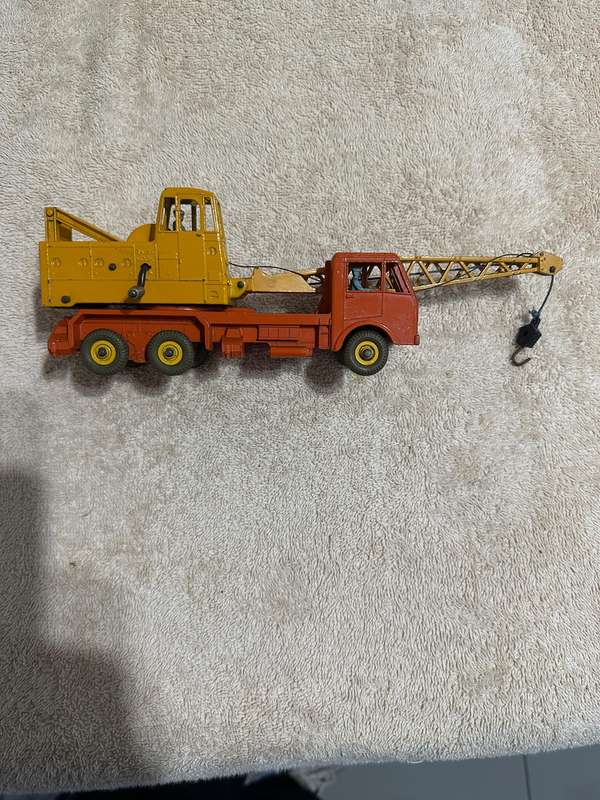 DINKY TOYS