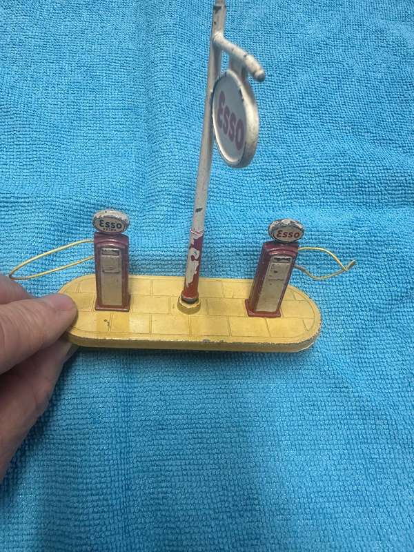 DINKY TOYS