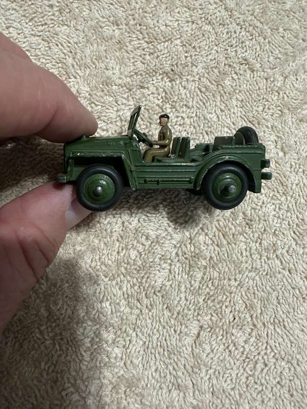 DINKY TOYS