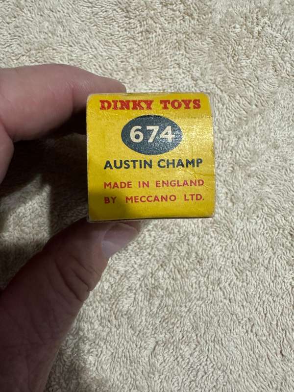 DINKY TOYS