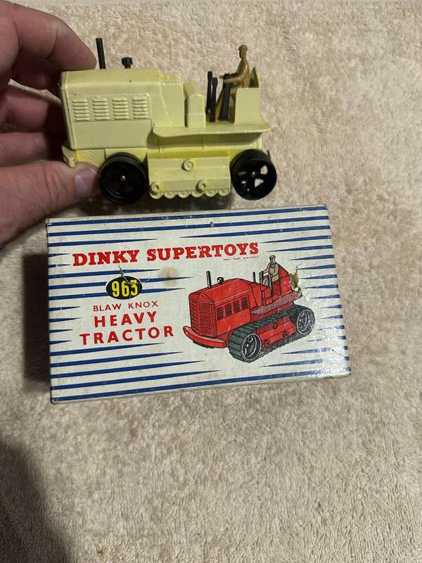 DINKY TOYS