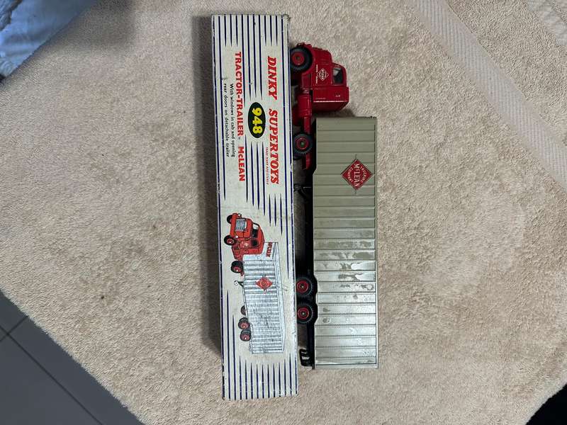 DINKY TOYS
