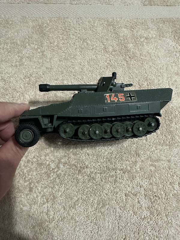 DINKY TOYS