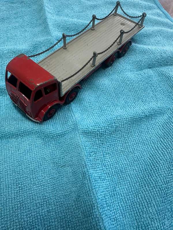 DINKY TOYS