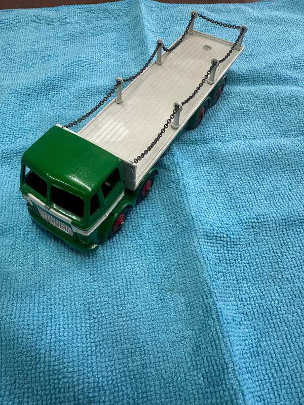 DINKY TOYS