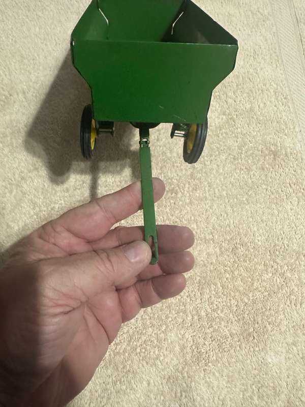 JOHN DEERE WAGON